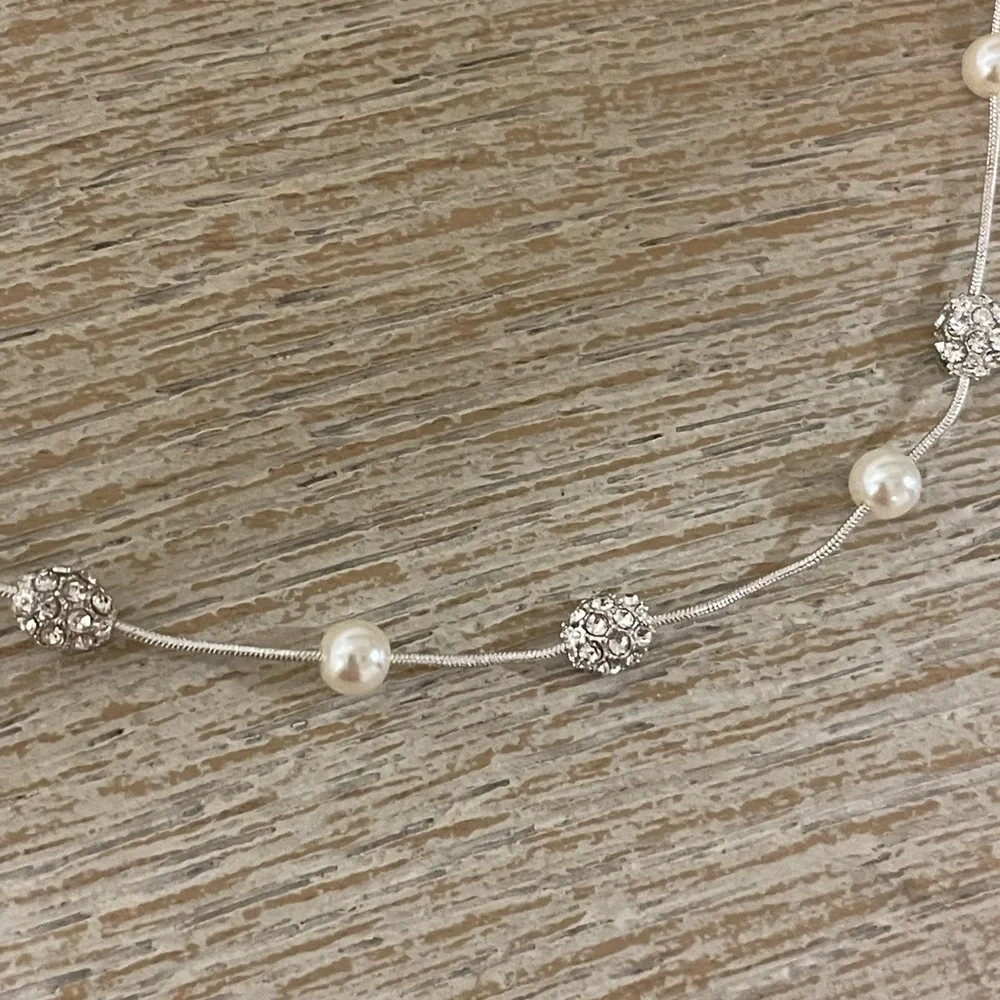 Classics silver-tone white pearl fireball ajustable necklace - Picture 6 of 8